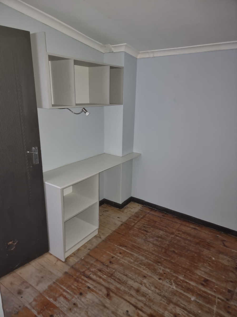 1 Bedroom Property for Sale in Middedorp Western Cape